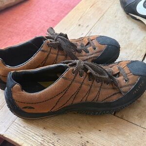 Men's Golite Rust Brown and Black Hiking Shoes size 9.5